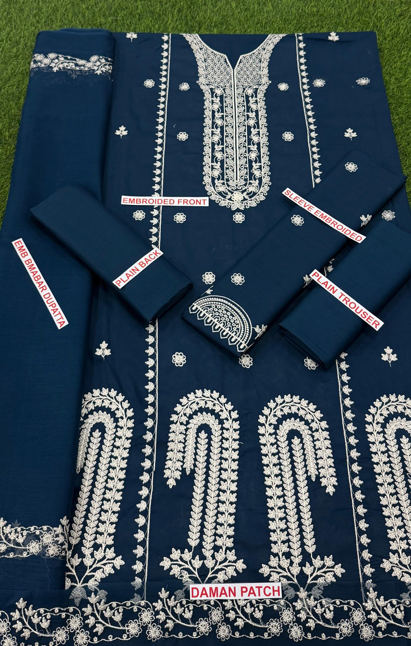 Qalamqar 3 pc Lawn embroidery suit
